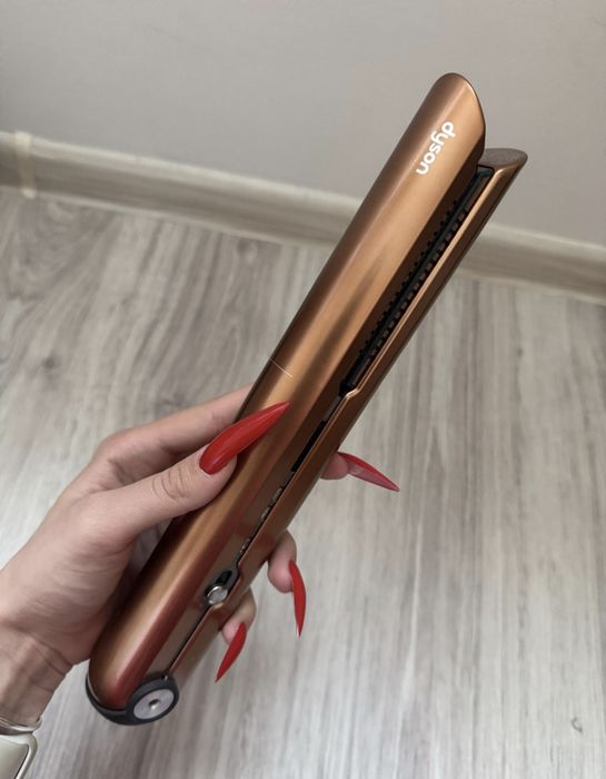 Преса за коса -Dyson Corrale