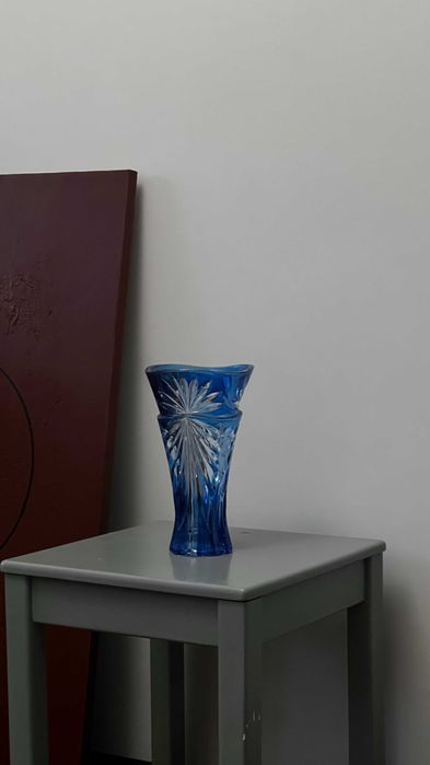 Хрустальная ваза для интерьера