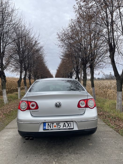 Vând Volkswagen Passat