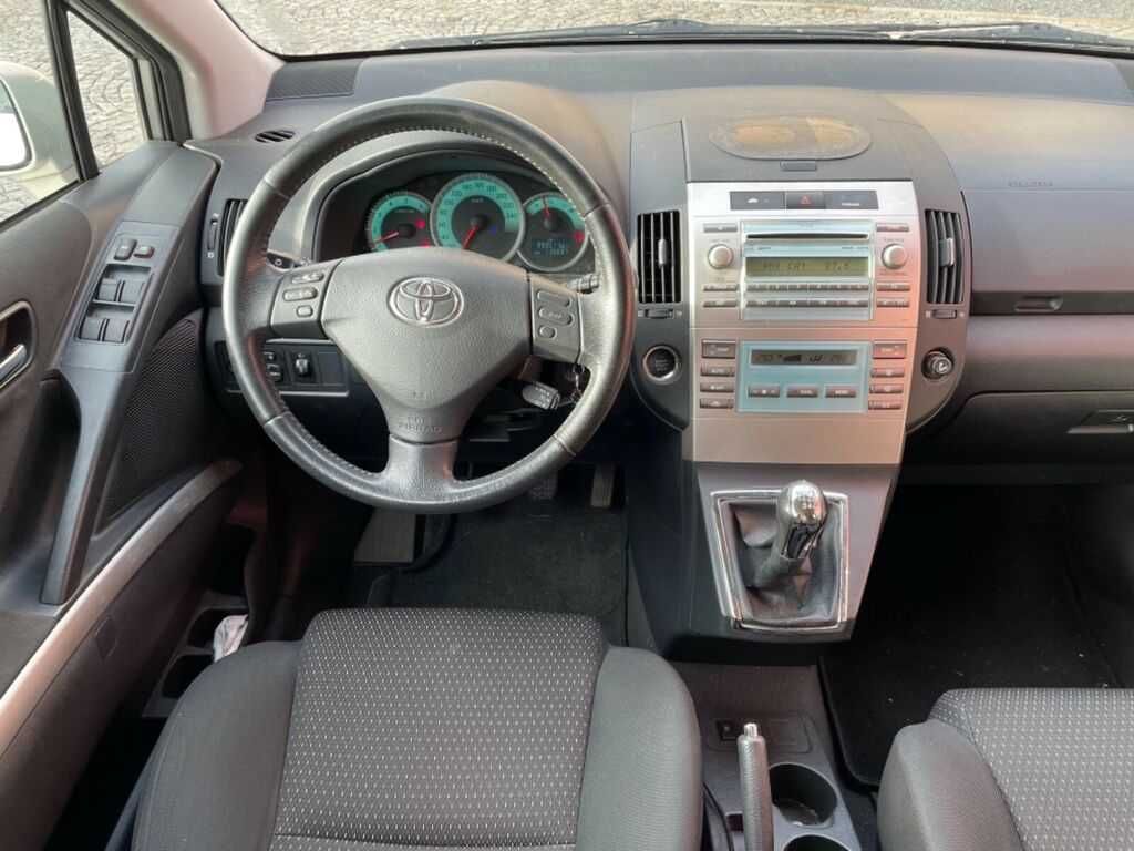 Toyota Corolla Verso 2.2 D4D D-CAT 136к.с и 177к.с На Части 3бр