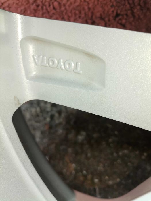 Джанти Орг Toyota Corolla HIBRID 5.114.3 R16 Et40 j 7 C Дачици