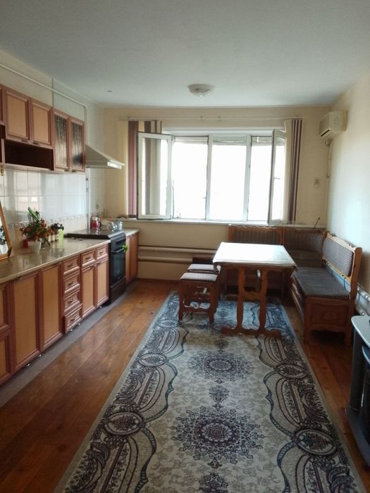 Кушбегида 4 хонали кваритарасини 1 хонаси