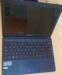 Vând laptop ASUS X206H.