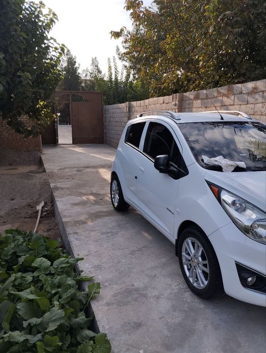 Спарк машина сотилади