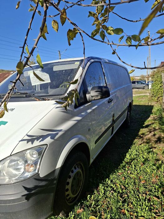 Vând Mercedes -Benz Vito