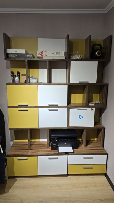 Продам мебель в детскую.