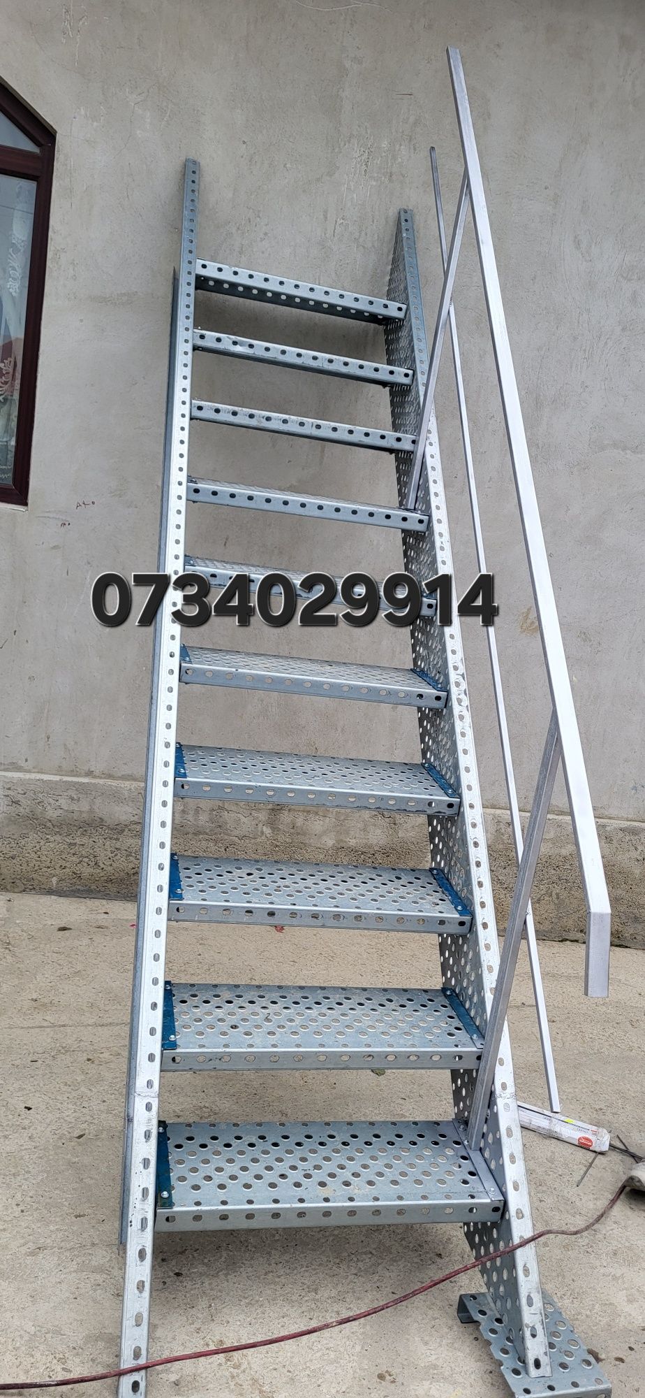 Scări metalice zincate