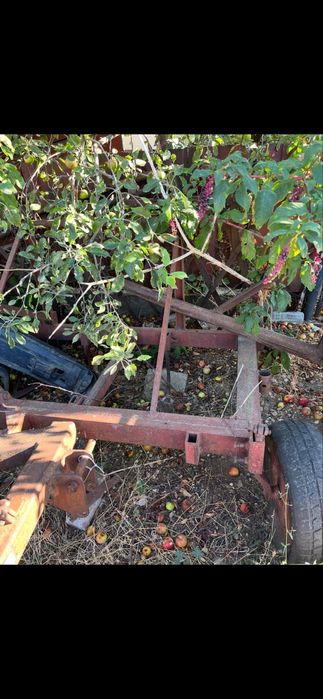 Трактор юмз 6л със инвентар регистриран