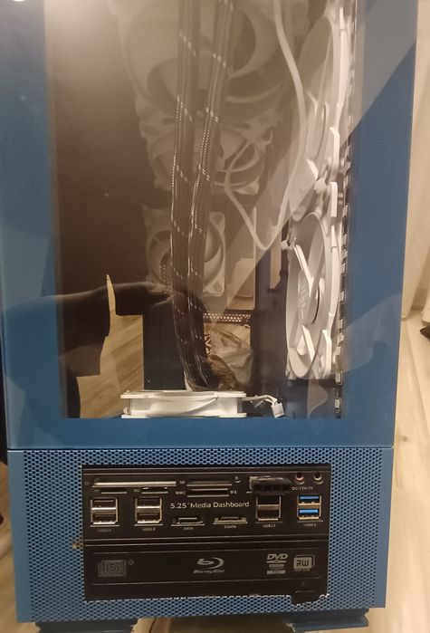 Carcasa pc Montech Sky 2 + Sursa+ AIO + periferice