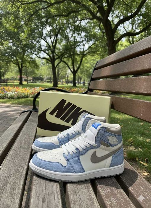 Adidasi Jordan 1 High Hyper Royal - Adidasi Unisex Premium