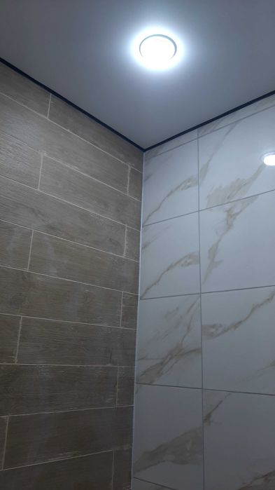 Натяжные потолки от 1500 тг за м2.  Клеим галтели