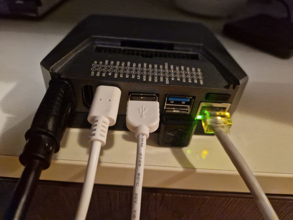 Raspberry pi4 4GB Argon ONE M.2