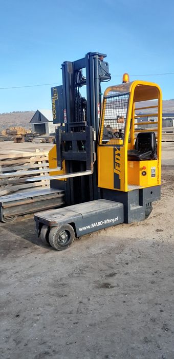 Vând Stivuitor electric 4 direcți Combi Lift