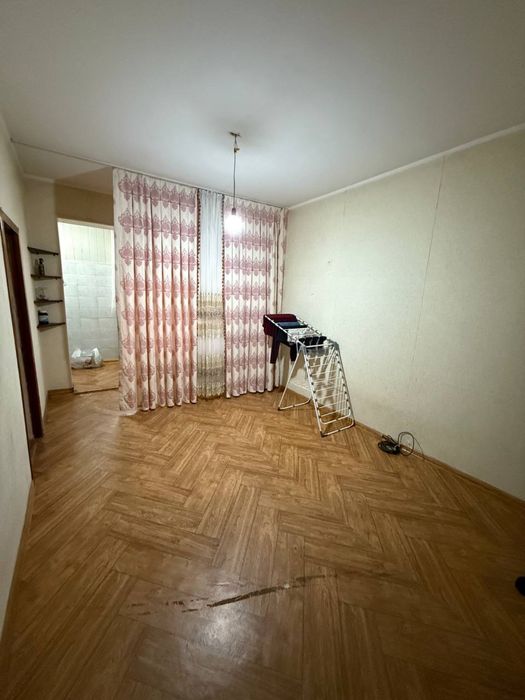 Срочно продаётся Юнусабад 7-кв 2/4/4