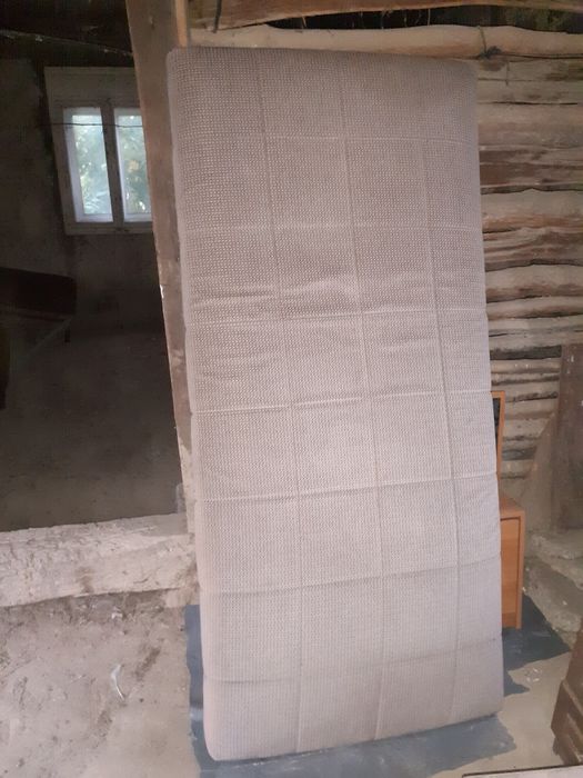 Vand saltea pat 1 persoana