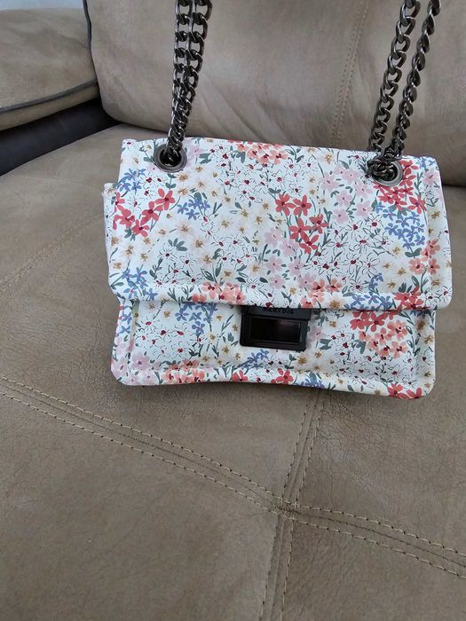 Чисто нова чанта Parfois