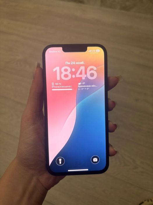 Продам айфон 13.