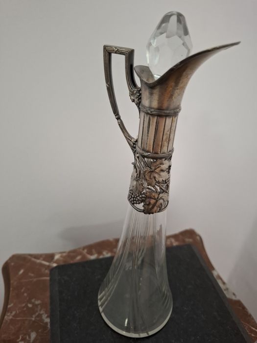 Carafa vin interbelica  superba