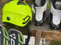 Set ski Fischer si Decathlon pentru copii - casti, clapari si bete