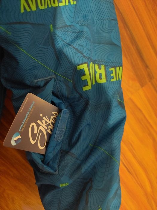 Vand echipament complet schi Wedze impecabil pt baiat 8 - 12 ani