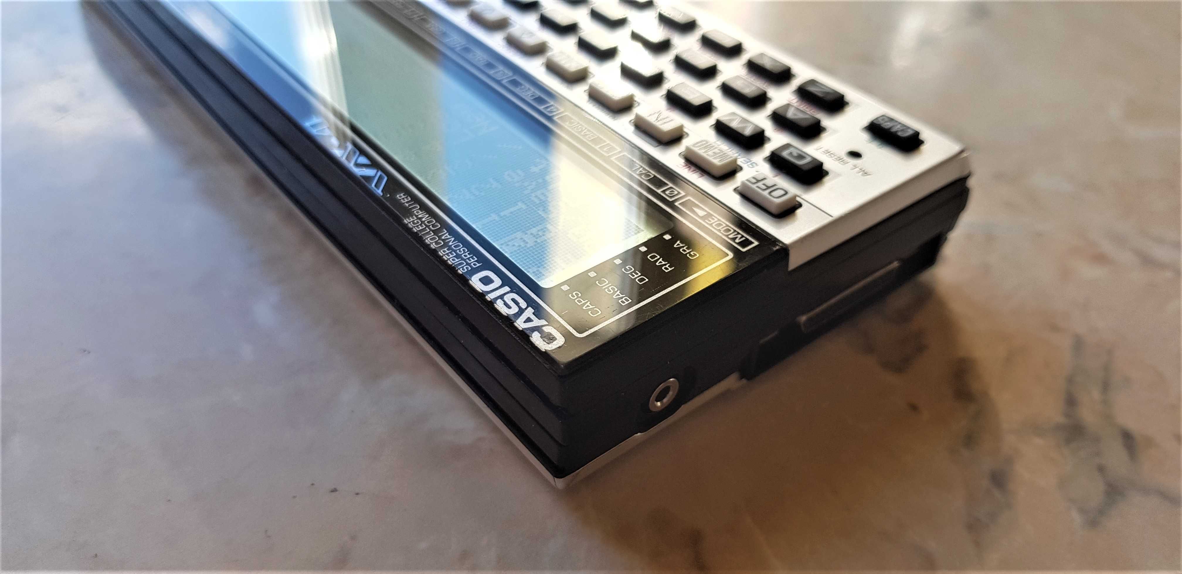 Casio VX-4 32KB RAM, costă cât 20 pachete de tigari