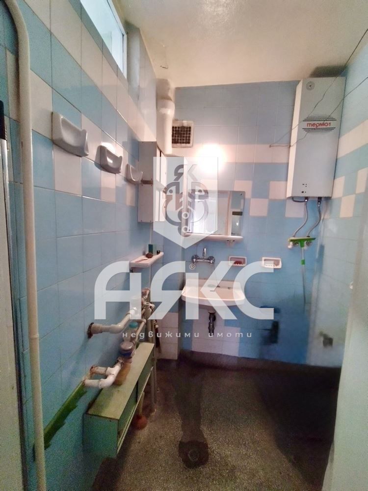 Тристаен апартамент в кв. Гео Милев