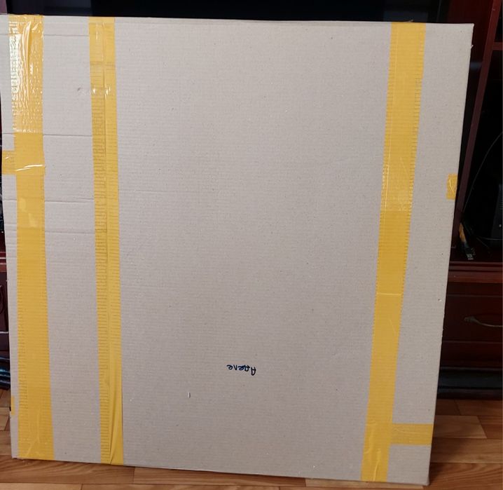 Продам новое зеркало в декоративной раме

*Состояние:* абсолютно ново