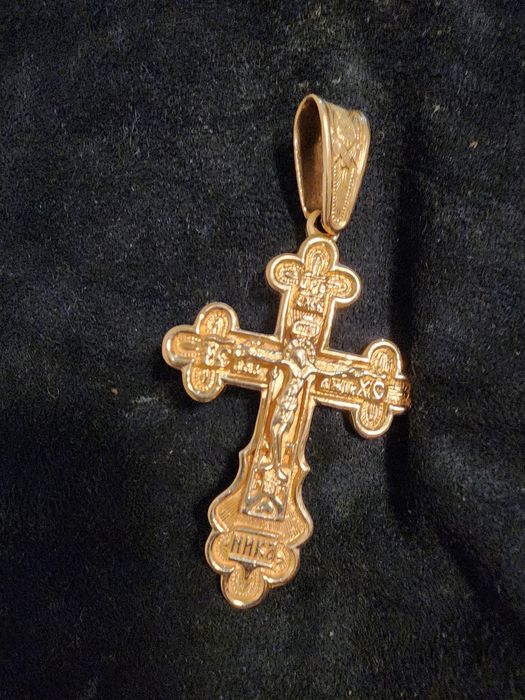 Православный золотойкрест,освященый в Церкви