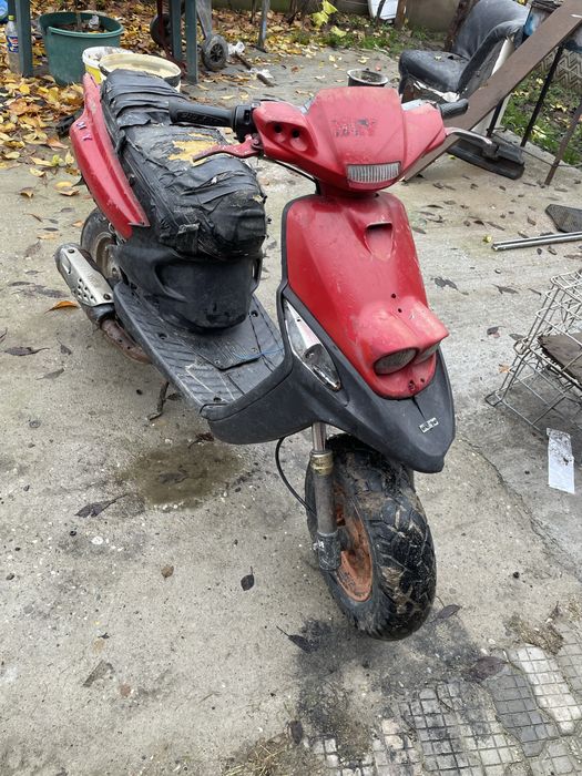 Vând sau dezmenbrez scuter yamaha mbk