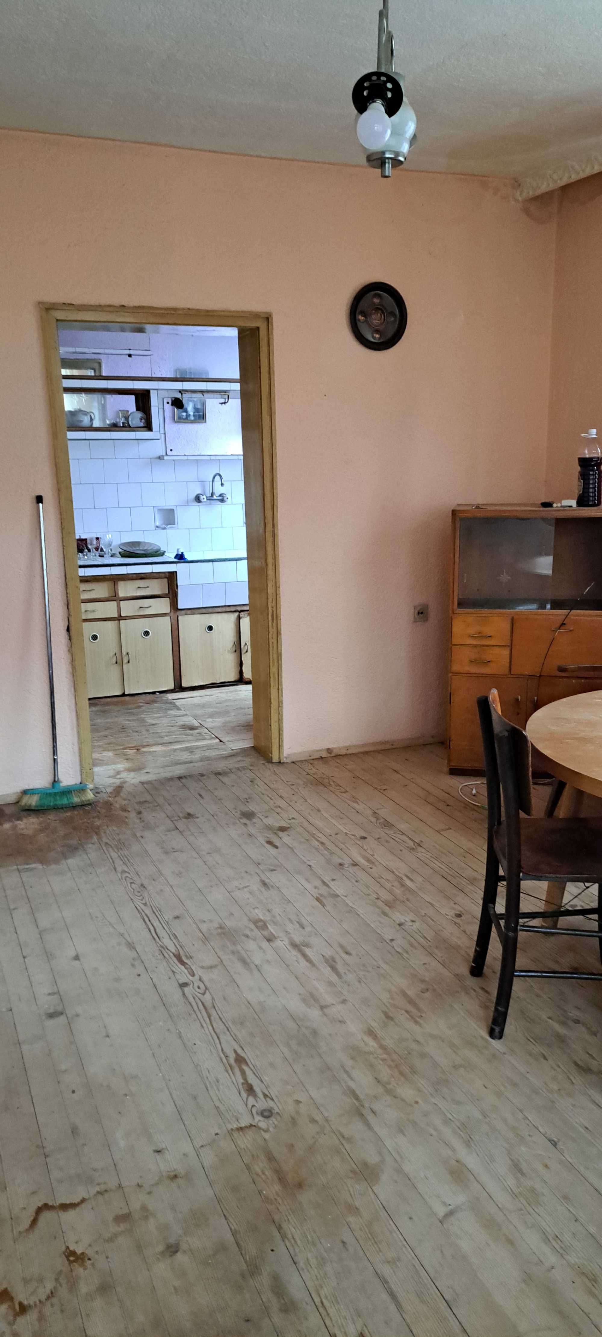 Продавам къща във Велинград