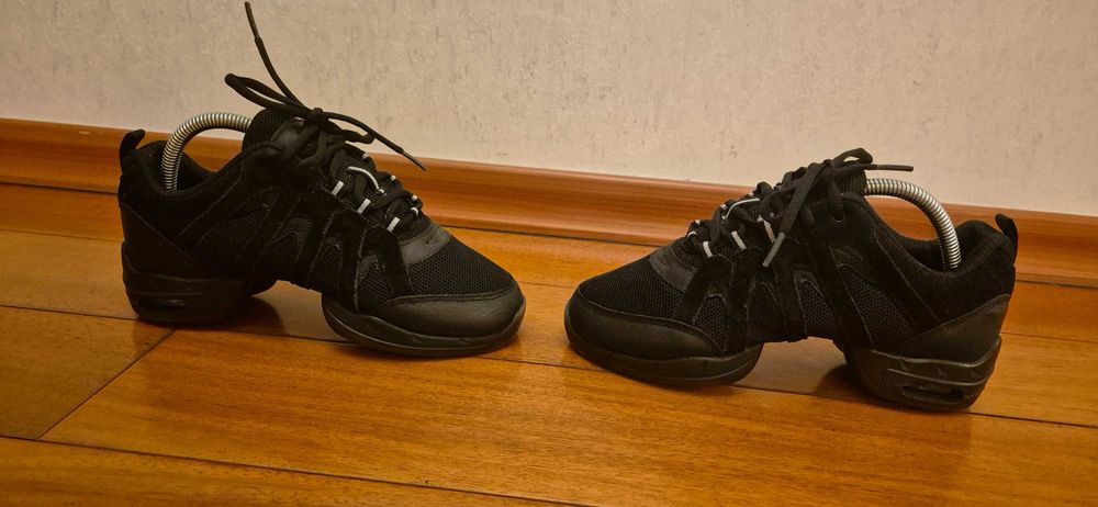 Vand Pantofi dans fete Skazz Youth Sneakers 8M (37,5-38 EU)