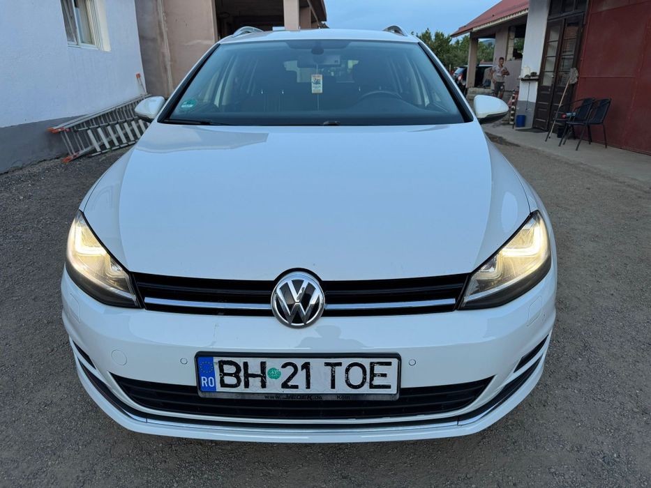 VW GOLF 1.6TDI-110cp LOUNGE 2015xenon/led/navi/pilot/jante17'
