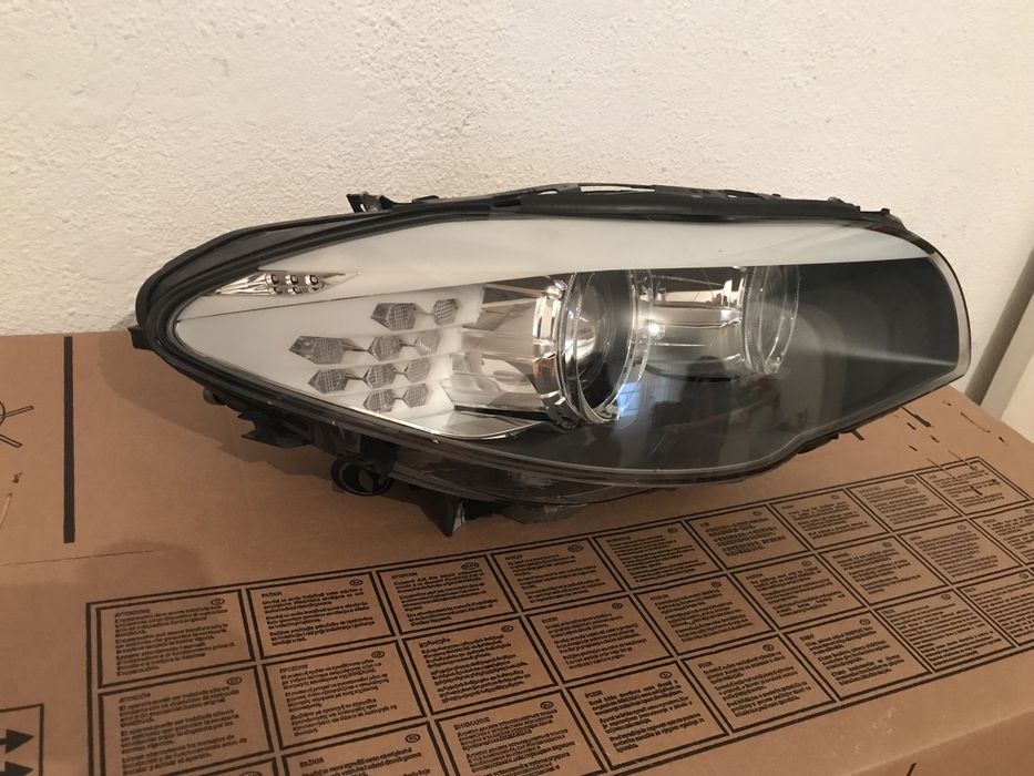 Far dreapta bmw f10 f11 bixenon adaptiv