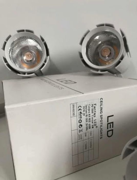 Led profesional pe sina