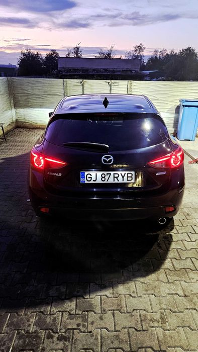 Mazda 3 hatchbach