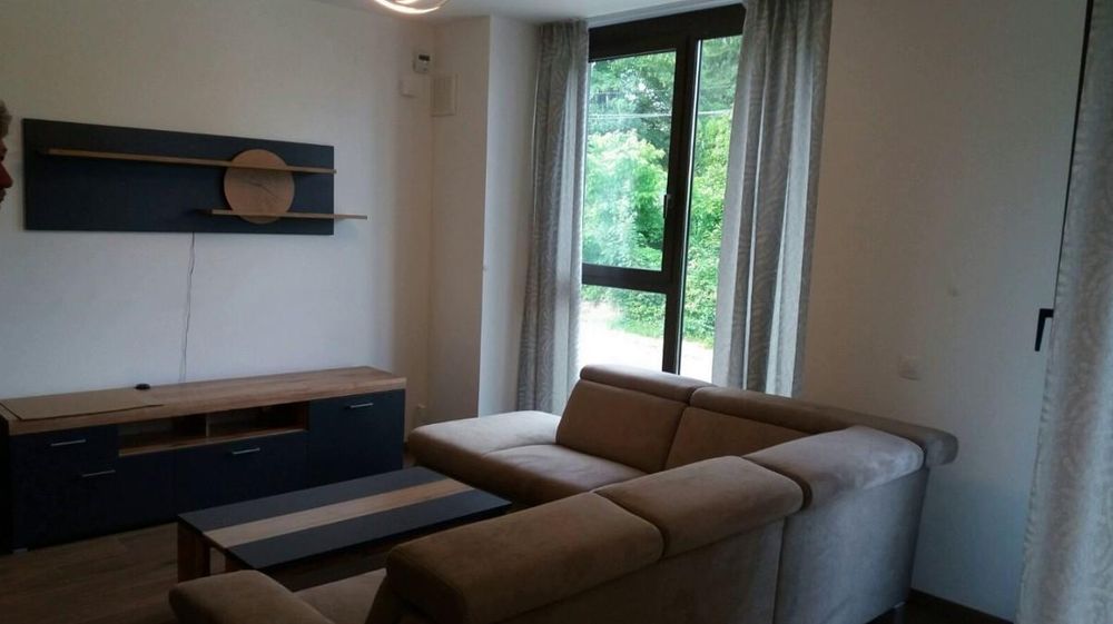 Дава се под наем Тристаен апартамент в София, Бояна - 105 кв.м за 625 € - Снимка #1