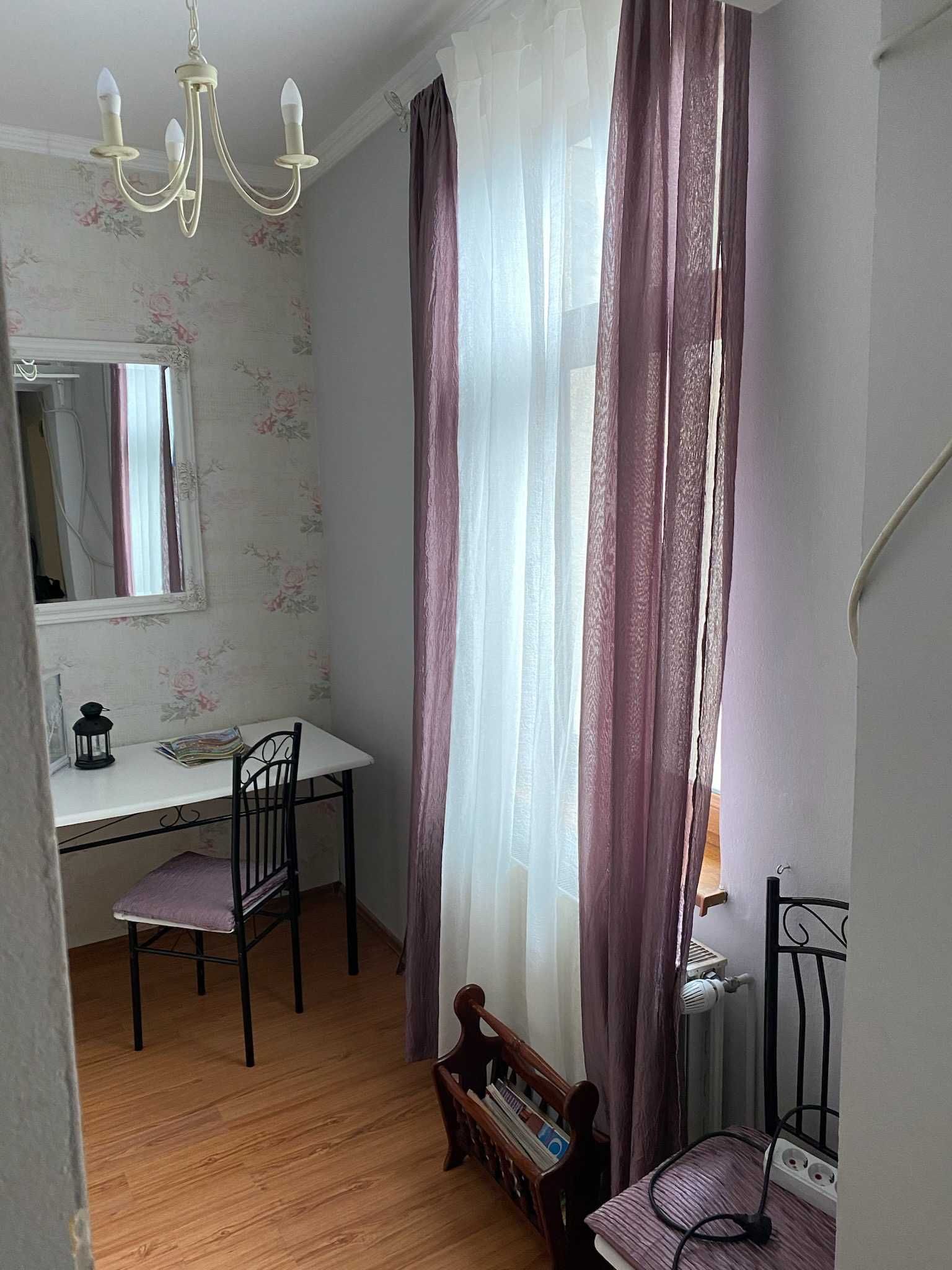 Apartament mare,2 camere, la casa,central,et 1