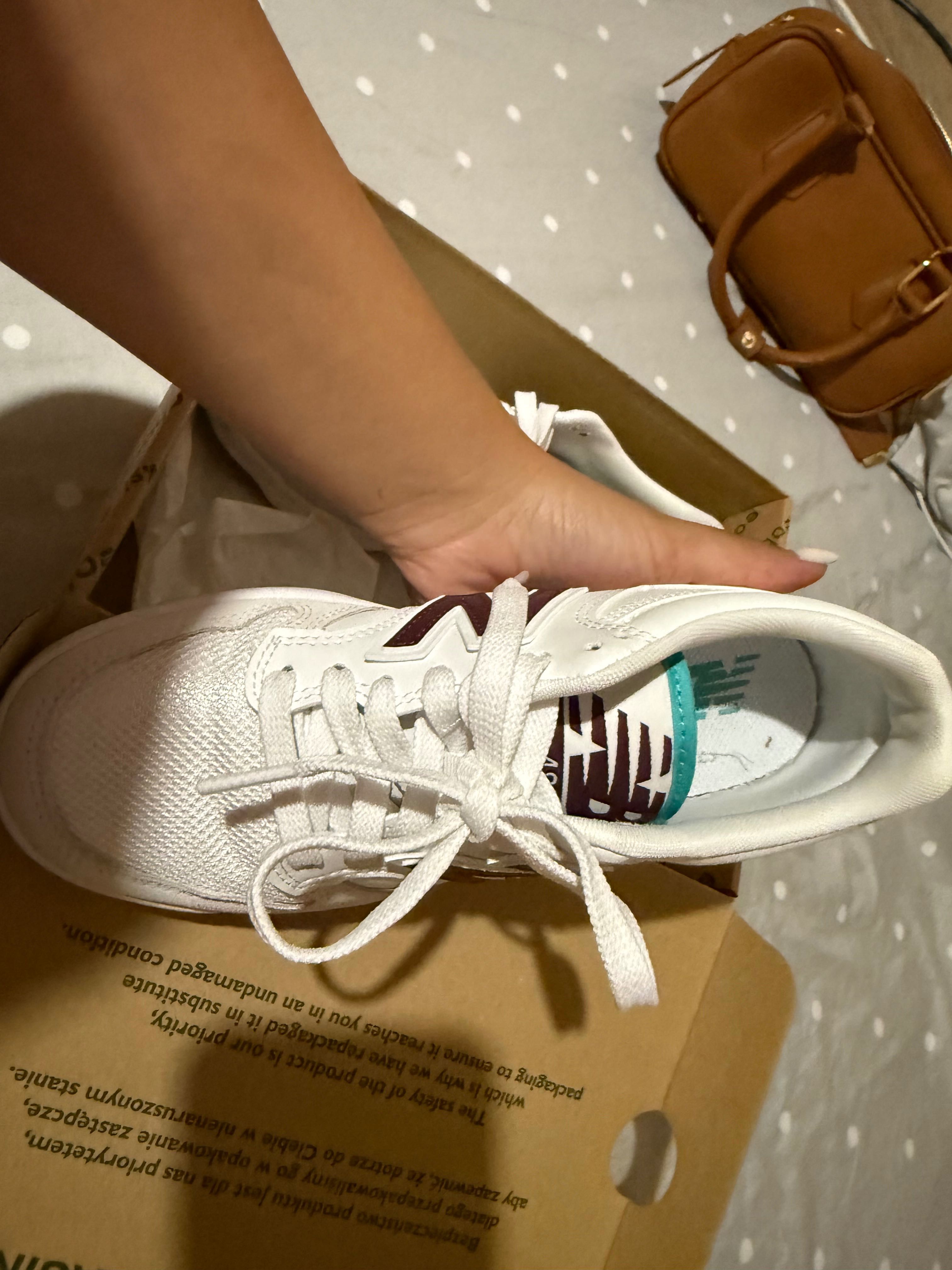 Обувки new balance нови номер 36