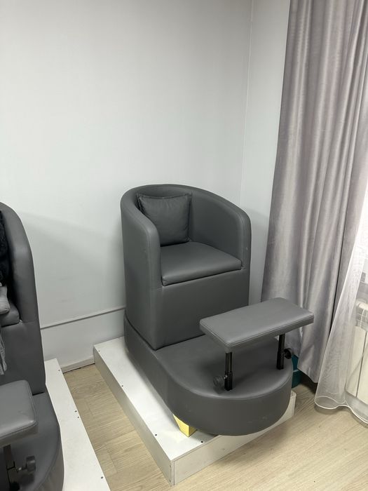 Продам педикюрное кресло