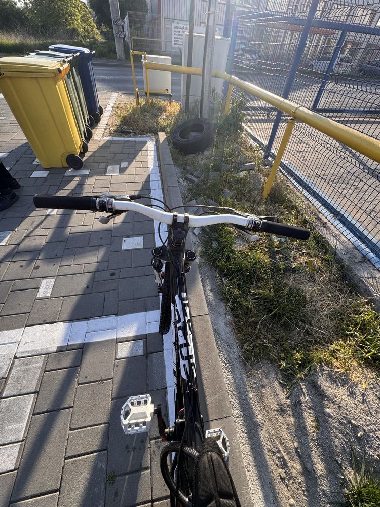 Bicicleta FOCUS Bud extreme full suspension