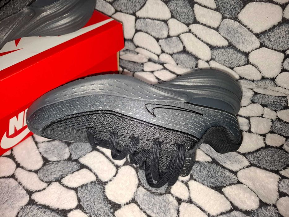 Маратонки Найк Nike Uplift SC 135 лева/ 69.02 €