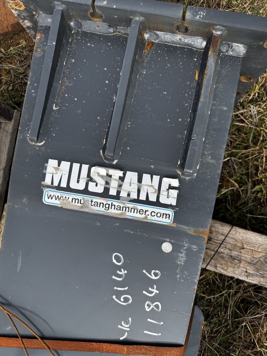 Picon pentru excavator de vanzare 1050kg