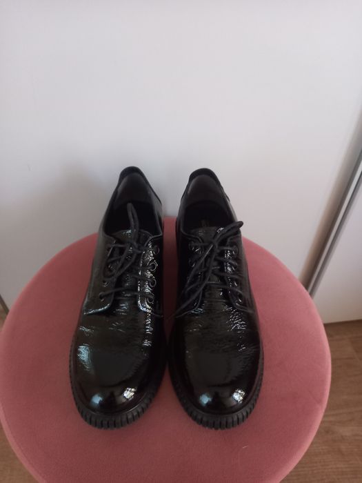 Pantofi piele cu șireturi