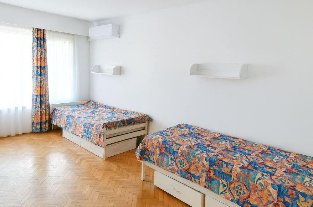 Дава се под наем Четиристаен апартамент в Варна, Чайка - 109 кв.м за 650 € - Снимка #2