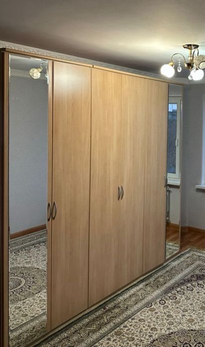 Шкаф 6-ти дверный