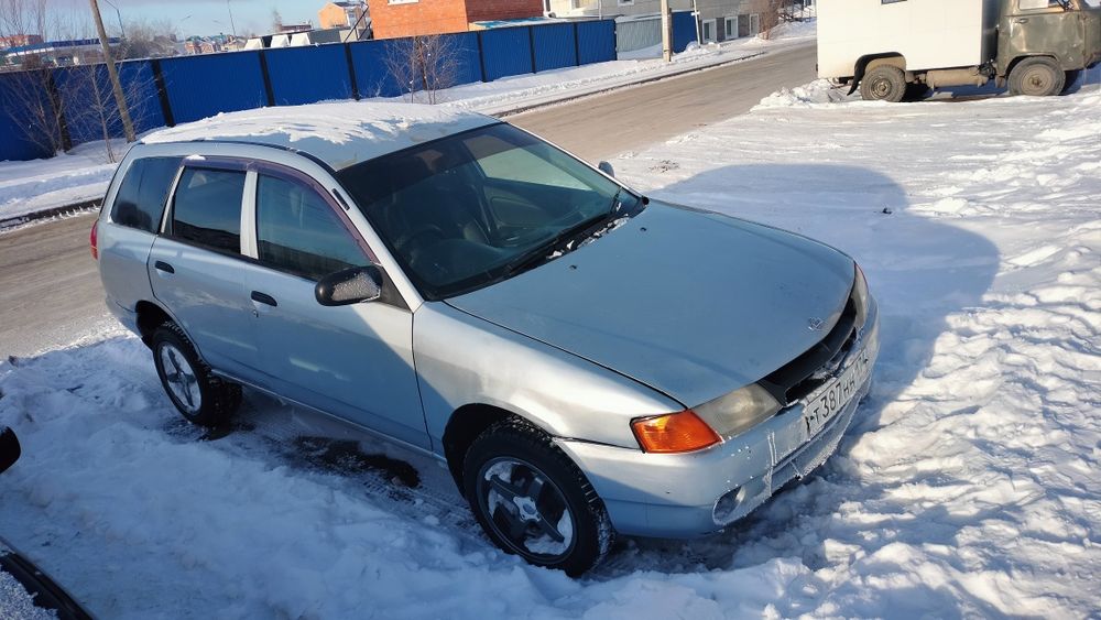 Продам нисан AD целиком или по запчастям