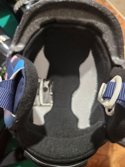 Ски каска Roxy с очила