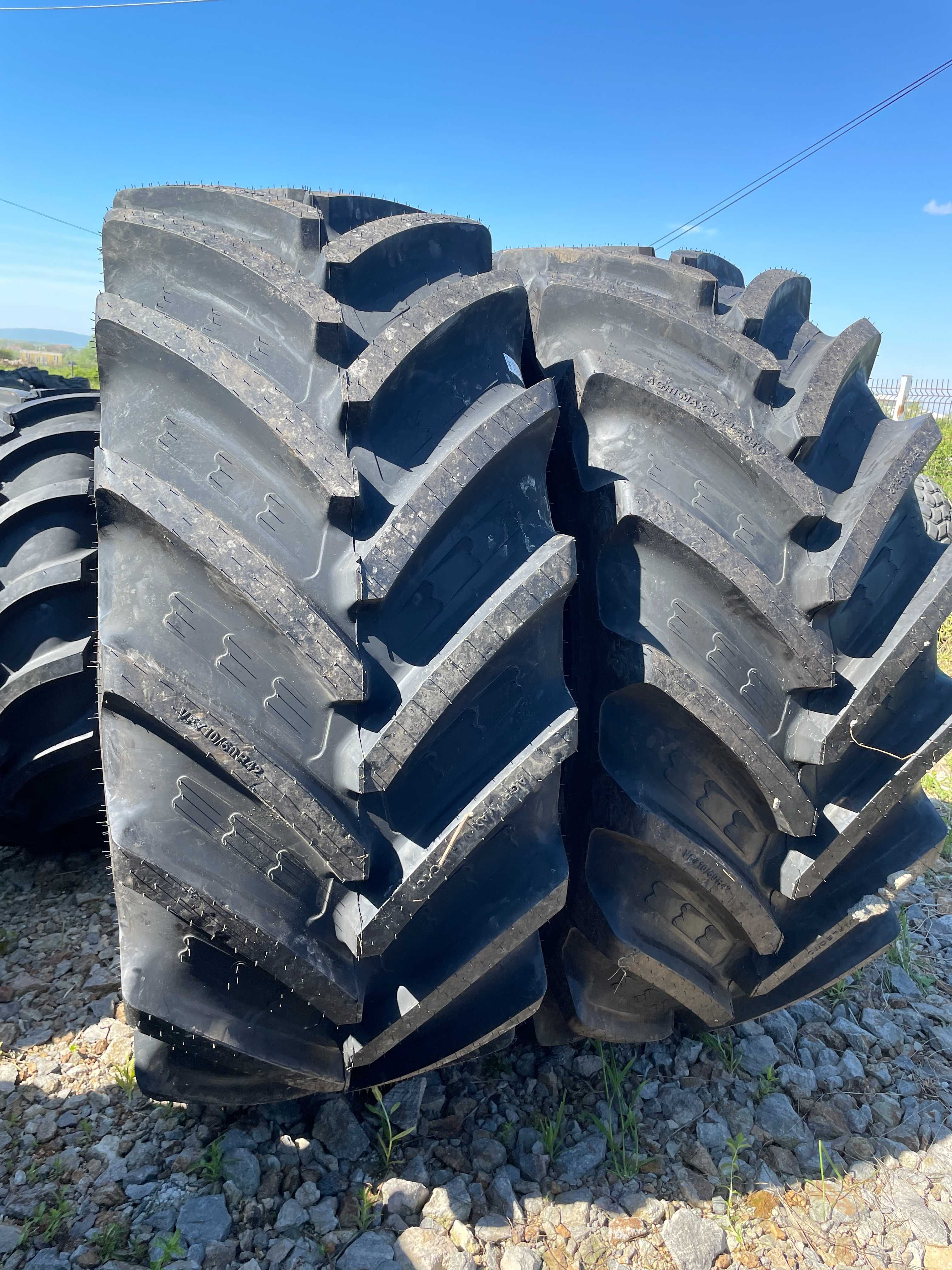 Cauciucuri noi radiale 710/60R42 pentru tractor spate CASE marca BKT