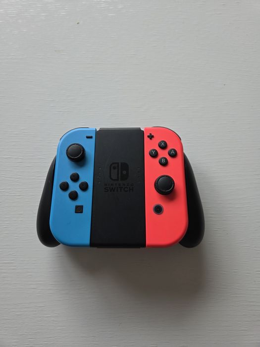 Nintendo Switch + joc Mario Rabbits