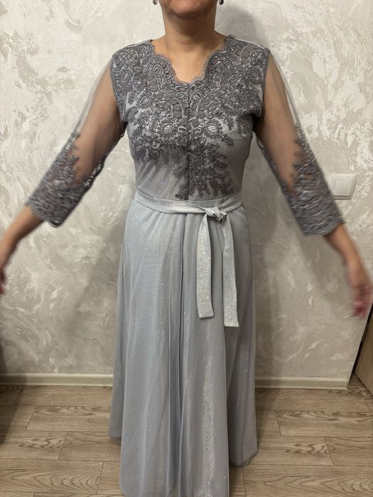 Продам платье вечерние